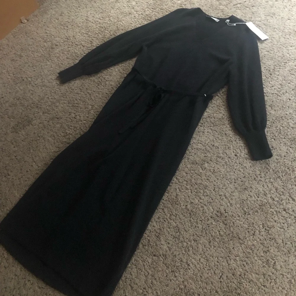 NWT VINCE Wool/Cashmere V-Neck Full Length Sweater Dress Size XS - Picture 2 of 13